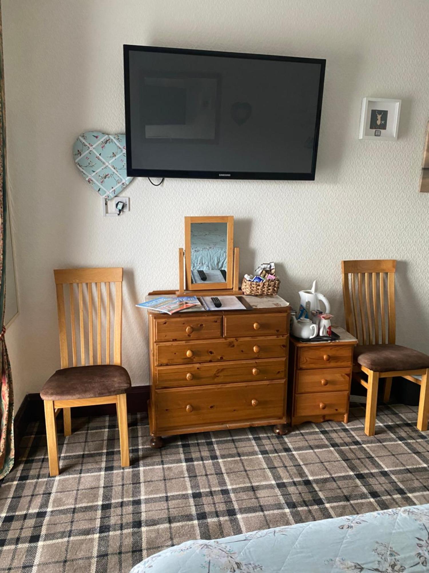 Cromarty View Guest House Accommodations & B&B Dingwall Esterno foto